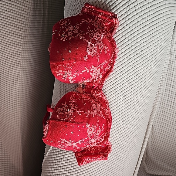 Diferent brand bras.Victorias secret. Pink and Adrianne - Picture 7 of 8